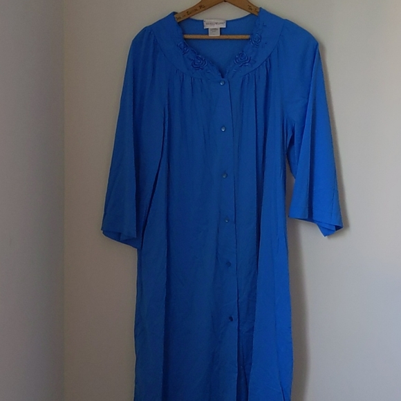 Shadowline Intimates & Sleepwear Shadowline L Nylon Button Down